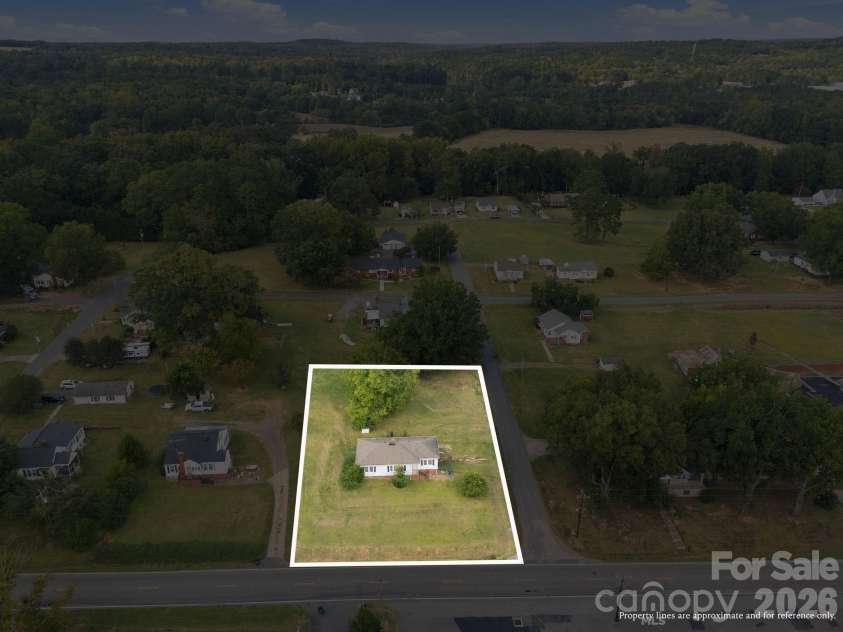 2204 Main Street, Albemarle, NC 28001.  MLS# CAR4431673, YatesRealty ID 54889. 