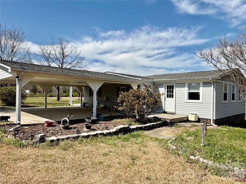 24386 Endy Road, Albemarle, NC 28001.  MLS# CAR4358050, YatesRealty ID 5489. 