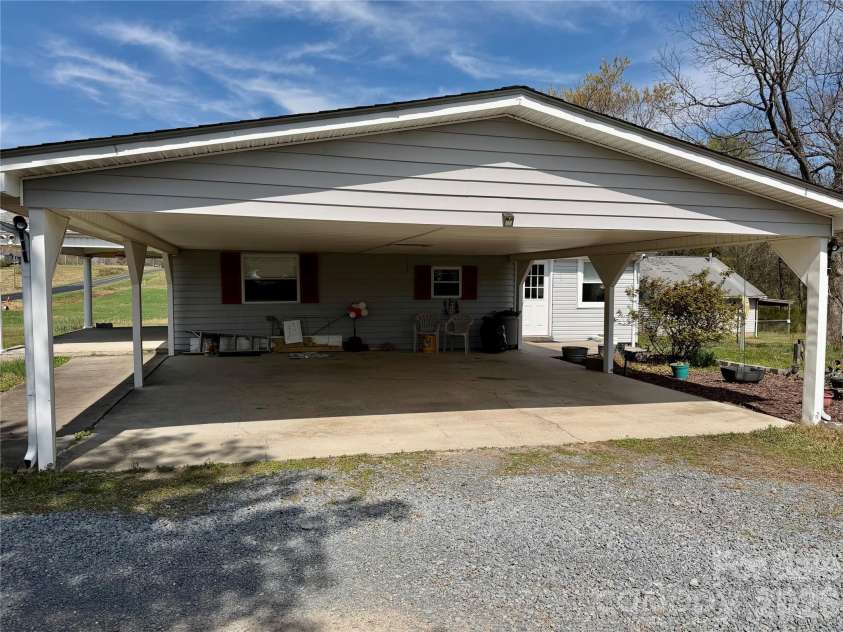 24386 Endy Road, Albemarle, NC 28001.  MLS# CAR4358050, YatesRealty ID 5489. 