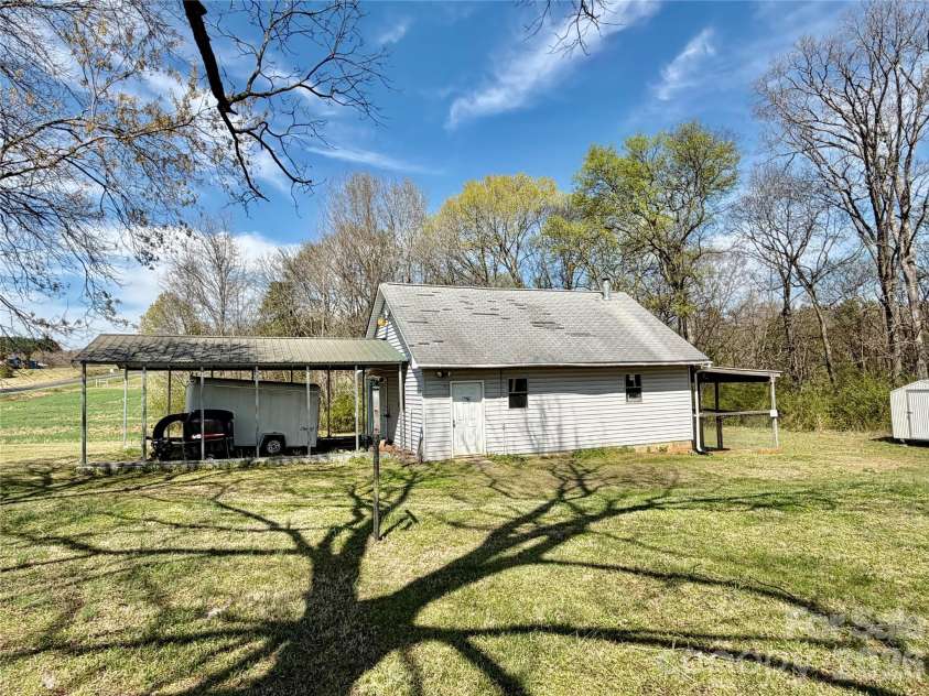 24386 Endy Road, Albemarle, NC 28001.  MLS# CAR4358050, YatesRealty ID 5489. 