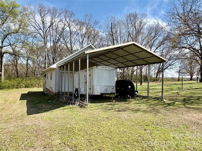 24386 Endy Road, Albemarle, NC 28001.  MLS# CAR4358050, YatesRealty ID 5489. 