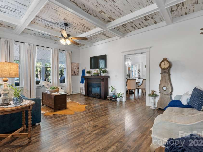 704 Main Avenue, Newton, NC 28658.  MLS# CAR4275934, YatesRealty ID 5489. 