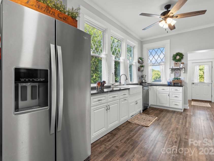 704 Main Avenue, Newton, NC 28658.  MLS# CAR4275934, YatesRealty ID 5489. 