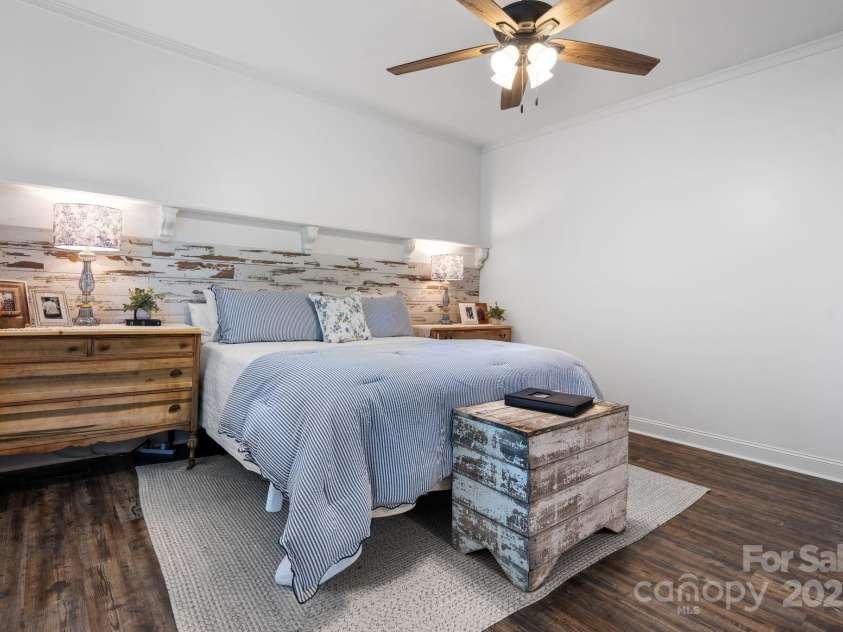 704 Main Avenue, Newton, NC 28658.  MLS# CAR4275934, YatesRealty ID 5489. 