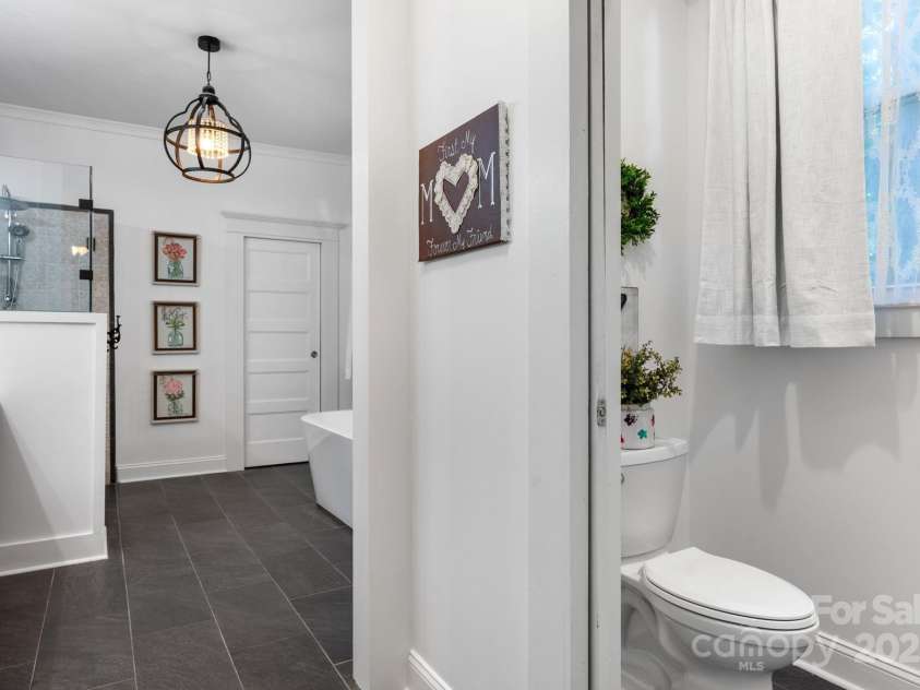 704 Main Avenue, Newton, NC 28658.  MLS# CAR4275934, YatesRealty ID 5489. 