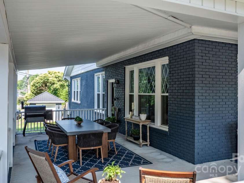 704 Main Avenue, Newton, NC 28658.  MLS# CAR4275934, YatesRealty ID 5489. 