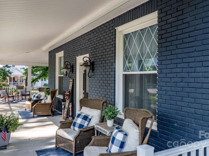 704 Main Avenue, Newton, NC 28658.  MLS# CAR4275934, YatesRealty ID 5489. 