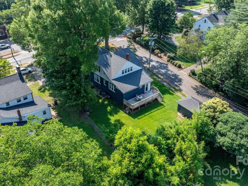 704 Main Avenue, Newton, NC 28658.  MLS# CAR4275934, YatesRealty ID 5489. 