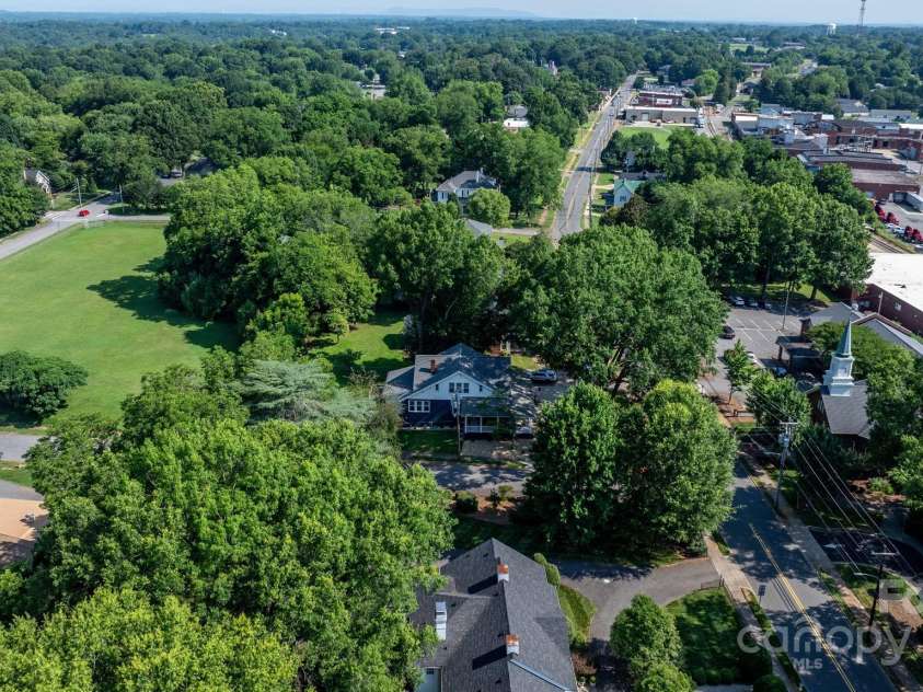 704 Main Avenue, Newton, NC 28658.  MLS# CAR4275934, YatesRealty ID 5489. 