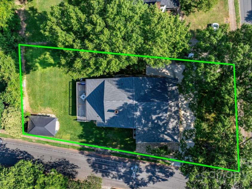 704 Main Avenue, Newton, NC 28658.  MLS# CAR4275934, YatesRealty ID 5489. 