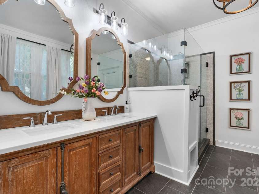 704 Main Avenue, Newton, NC 28658.  MLS# CAR4275934, YatesRealty ID 5489. Master Bath on main level - huge walk-in closet not pictured.