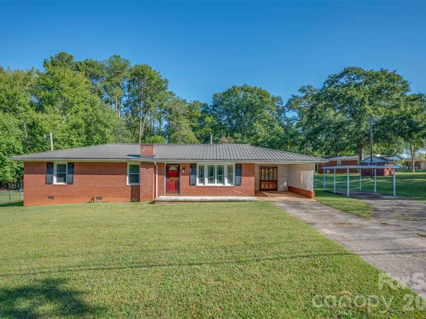 170 Franklin Drive, Forest City, NC 28043.  MLS# CAR4431691, YatesRealty ID 54890. 