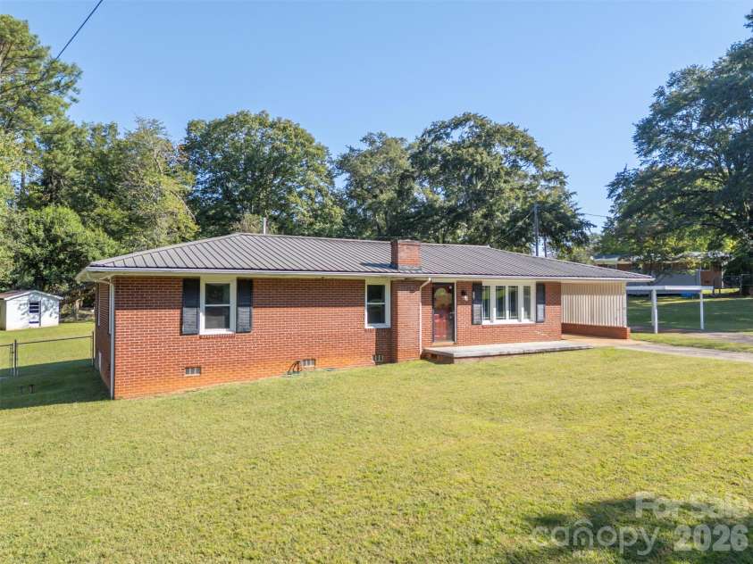 170 Franklin Drive, Forest City, NC 28043.  MLS# CAR4431691, YatesRealty ID 54890. 