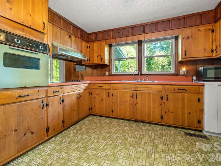 170 Franklin Drive, Forest City, NC 28043.  MLS# CAR4431691, YatesRealty ID 54890. 