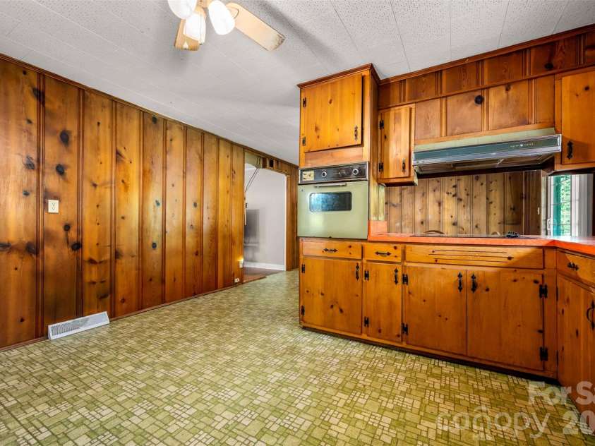 170 Franklin Drive, Forest City, NC 28043.  MLS# CAR4431691, YatesRealty ID 54890. 