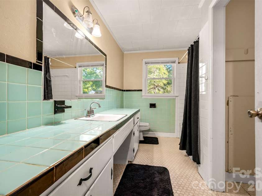 170 Franklin Drive, Forest City, NC 28043.  MLS# CAR4431691, YatesRealty ID 54890. 