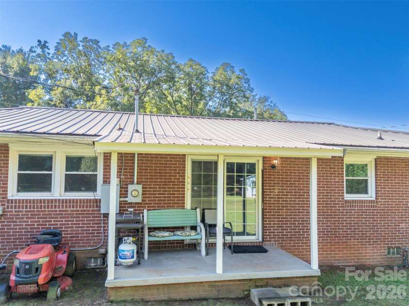 170 Franklin Drive, Forest City, NC 28043.  MLS# CAR4431691, YatesRealty ID 54890. 