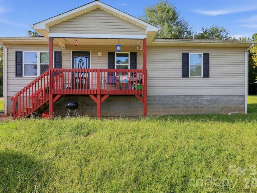 1063 Allman Court, Morganton, NC 28655.  MLS# CAR4431704, YatesRealty ID 54894. 