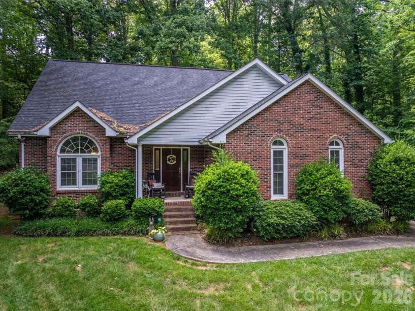645 Deerfield Drive, Mount Holly, NC 28120.  MLS# CAR4431707, YatesRealty ID 54895. 