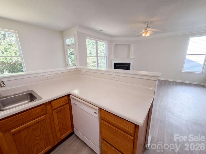 4735 Nijinsky Court, Charlotte, NC 28216.  MLS# CAR4431711, YatesRealty ID 54896. 