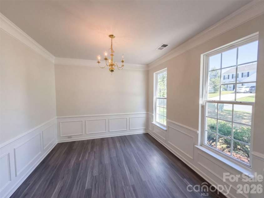 4735 Nijinsky Court, Charlotte, NC 28216.  MLS# CAR4431711, YatesRealty ID 54896. 