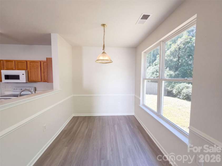 4735 Nijinsky Court, Charlotte, NC 28216.  MLS# CAR4431711, YatesRealty ID 54896. 