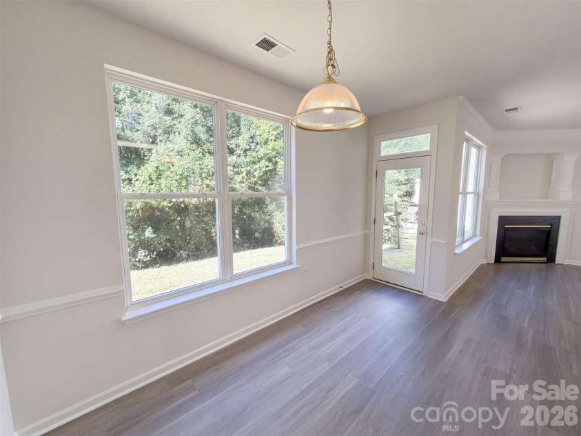 4735 Nijinsky Court, Charlotte, NC 28216.  MLS# CAR4431711, YatesRealty ID 54896. 