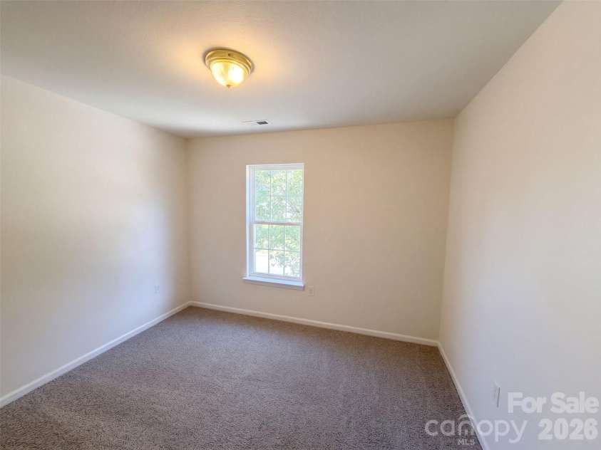 4735 Nijinsky Court, Charlotte, NC 28216.  MLS# CAR4431711, YatesRealty ID 54896. 