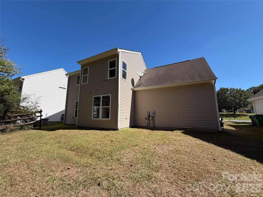 4735 Nijinsky Court, Charlotte, NC 28216.  MLS# CAR4431711, YatesRealty ID 54896. 