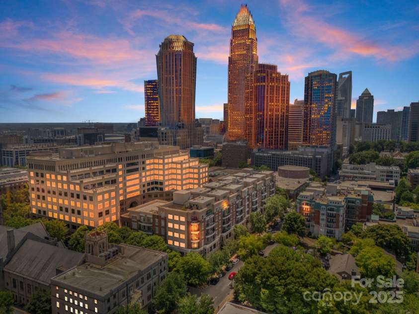 400 Church Street, Charlotte, NC 28202.  MLS# CAR4312874, YatesRealty ID 549. 