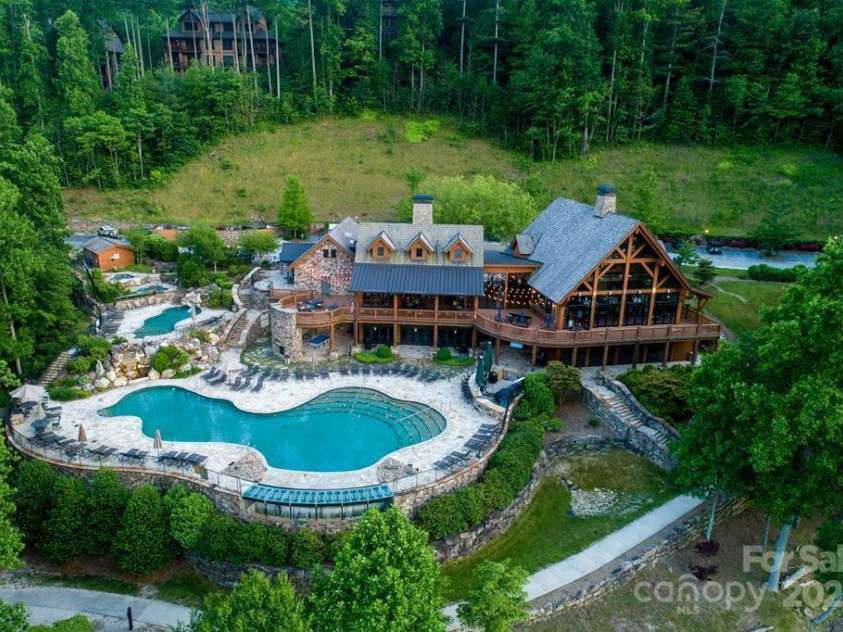 48 Allspice Court, Tuckasegee, NC 28783.  MLS# CAR4232075, YatesRealty ID 549. 