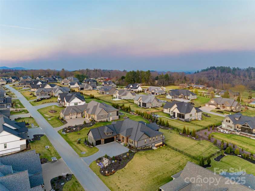 274 Daniel Circle Drive, Mills River, NC 28759.  MLS# CAR4241570, YatesRealty ID 5490. 