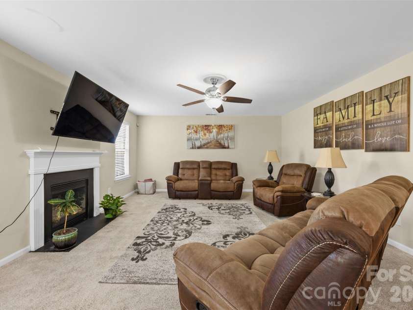156 Rusty Nail Drive, Mooresville, NC 28115.  MLS# CAR4431670, YatesRealty ID 54900. 