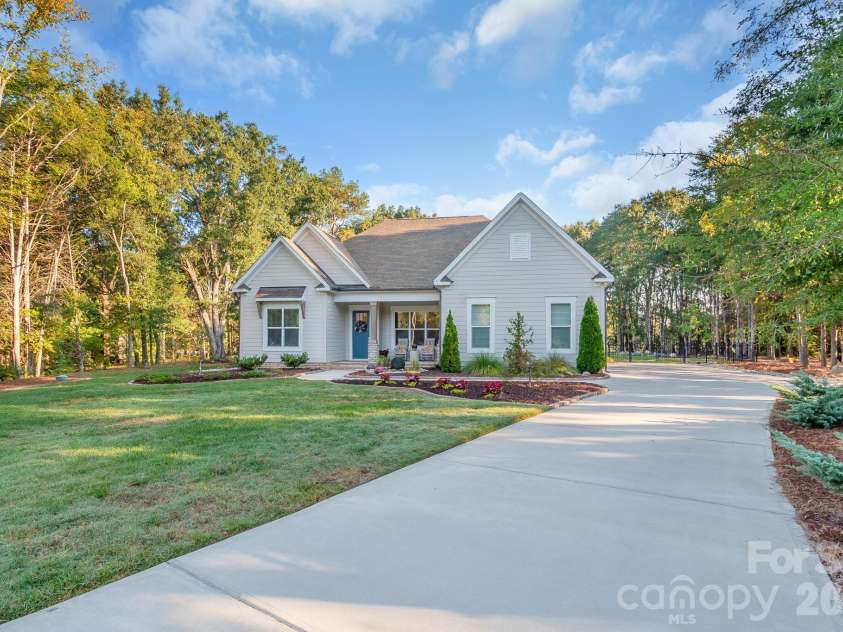 4236 Artdale Road, Concord, NC 28027.  MLS# CAR4431733, YatesRealty ID 54904. 