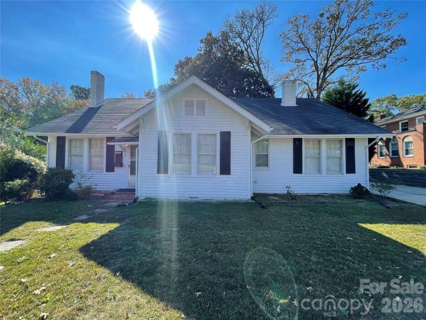 112 Ashe Street, Wadesboro, NC 28170.  MLS# CAR4430354, YatesRealty ID 54906. 