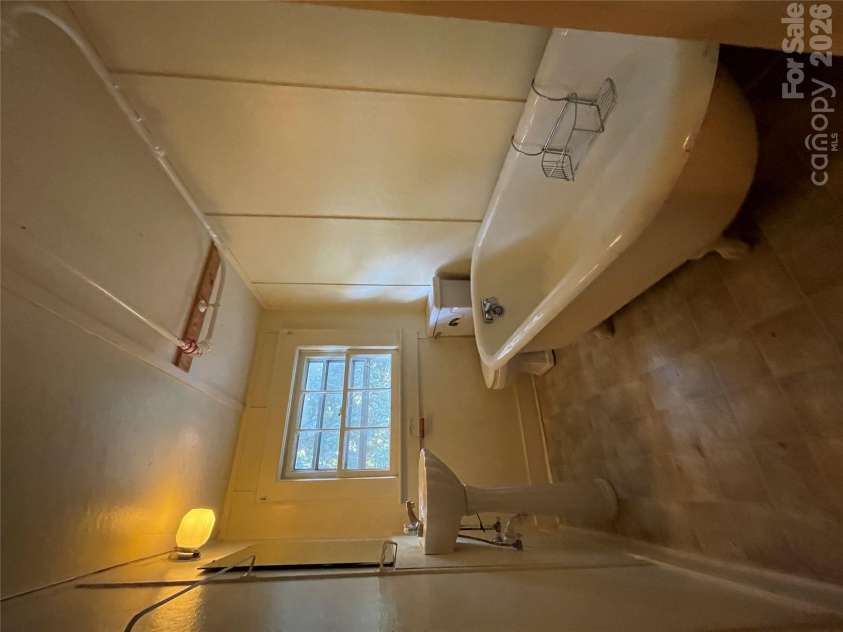 112 Ashe Street, Wadesboro, NC 28170.  MLS# CAR4430354, YatesRealty ID 54906. 