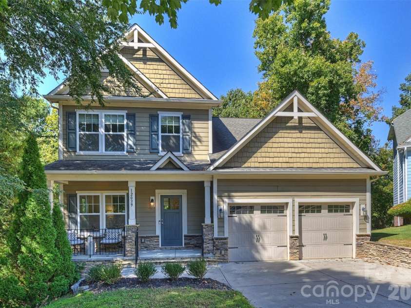 12039 Spinnaker Drive, Tega Cay, SC 29708.  MLS# CAR4429400, YatesRealty ID 54907. 