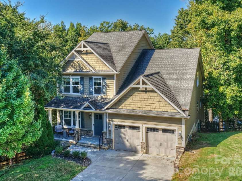 12039 Spinnaker Drive, Tega Cay, SC 29708.  MLS# CAR4429400, YatesRealty ID 54907. 