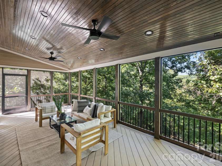 12039 Spinnaker Drive, Tega Cay, SC 29708.  MLS# CAR4429400, YatesRealty ID 54907. 