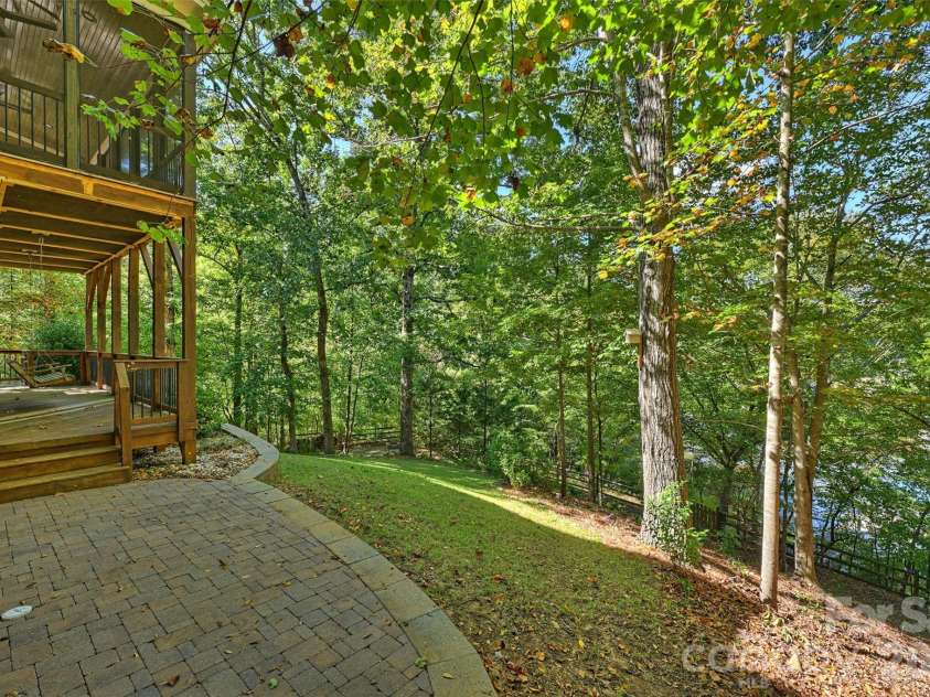 12039 Spinnaker Drive, Tega Cay, SC 29708.  MLS# CAR4429400, YatesRealty ID 54907. 