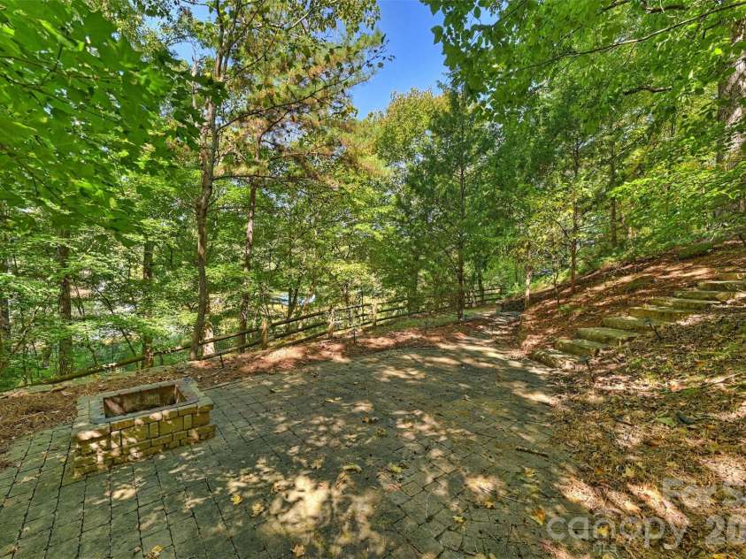 12039 Spinnaker Drive, Tega Cay, SC 29708.  MLS# CAR4429400, YatesRealty ID 54907. 