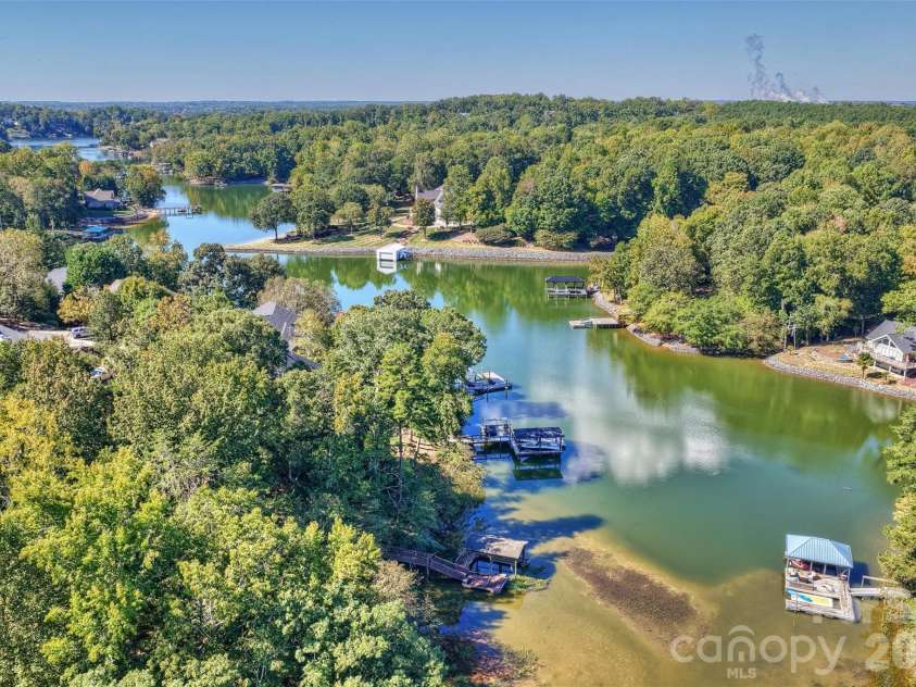 12039 Spinnaker Drive, Tega Cay, SC 29708.  MLS# CAR4429400, YatesRealty ID 54907. 