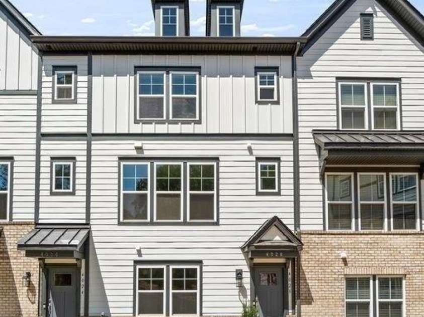 4028 Hidden Oaks Drive, Charlotte, NC 28205.  MLS# CAR4310498, YatesRealty ID 5491. 