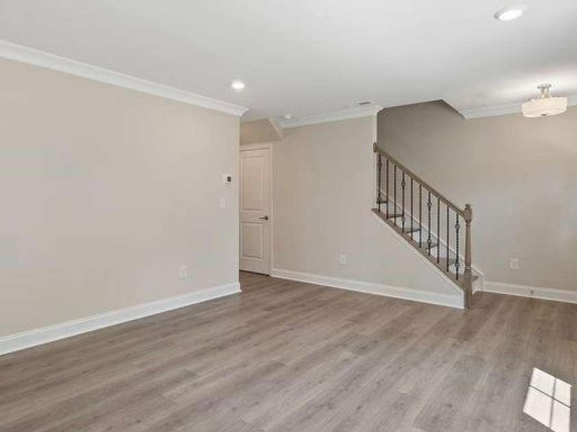 4028 Hidden Oaks Drive, Charlotte, NC 28205.  MLS# CAR4310498, YatesRealty ID 5491. 