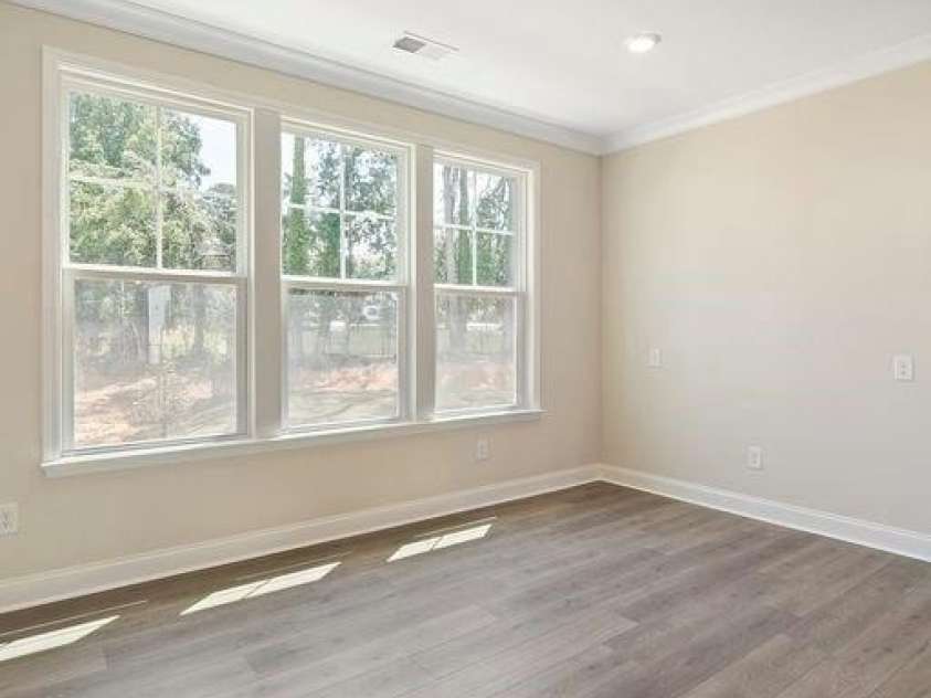 4028 Hidden Oaks Drive, Charlotte, NC 28205.  MLS# CAR4310498, YatesRealty ID 5491. 