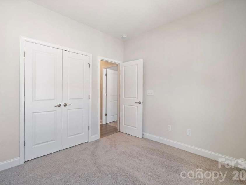 4028 Hidden Oaks Drive, Charlotte, NC 28205.  MLS# CAR4310498, YatesRealty ID 5491. 