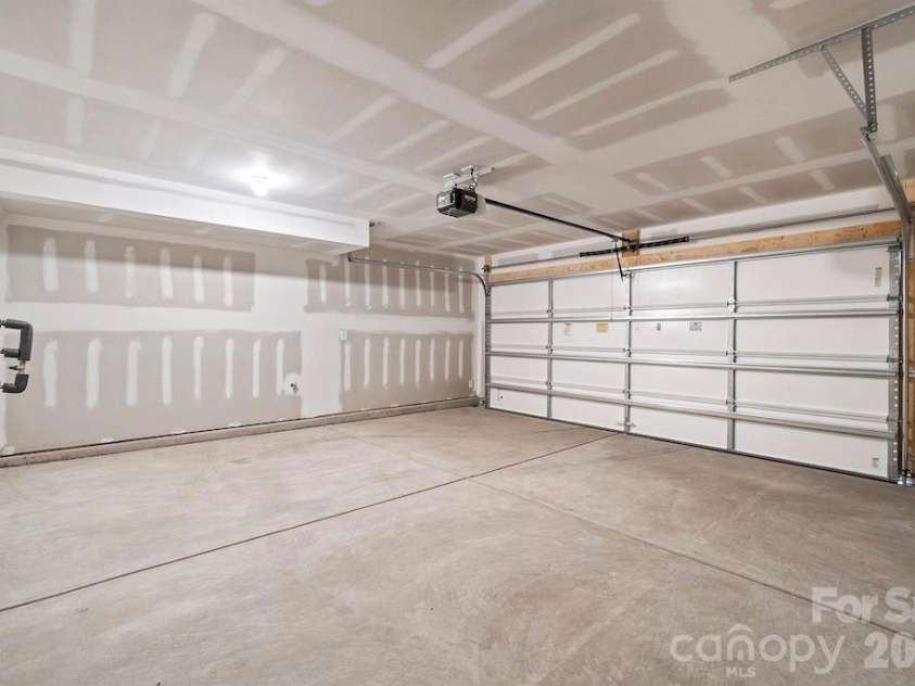 4028 Hidden Oaks Drive, Charlotte, NC 28205.  MLS# CAR4310498, YatesRealty ID 5491. 