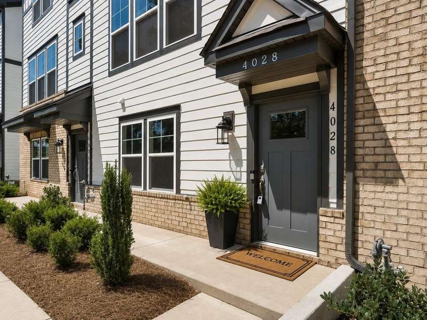 4028 Hidden Oaks Drive, Charlotte, NC 28205.  MLS# CAR4310498, YatesRealty ID 5491. 