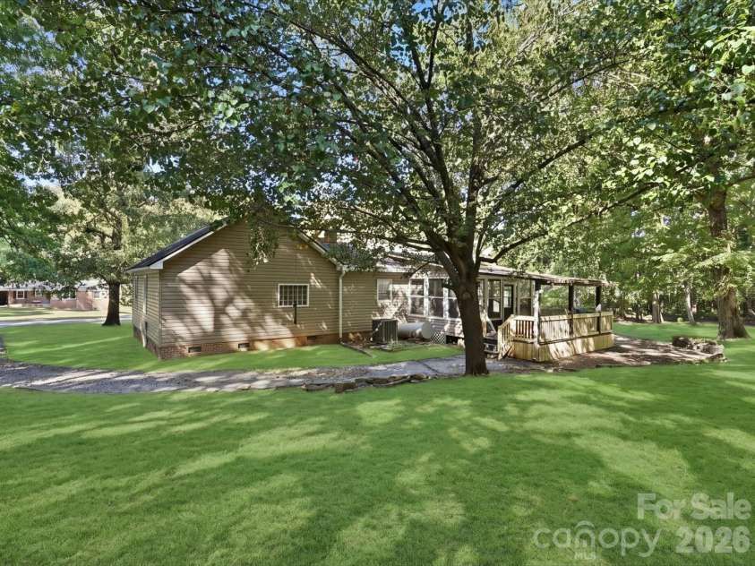 190 Forsaken Drive, China Grove, NC 28023.  MLS# CAR4420833, YatesRealty ID 54910. 