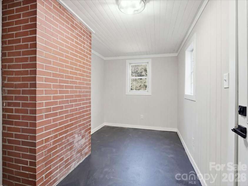 190 Forsaken Drive, China Grove, NC 28023.  MLS# CAR4420833, YatesRealty ID 54910. Laundry/Mudroom